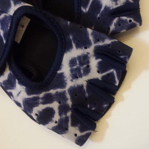 Oak and Reed Training Gloves - Picture 3 of 7